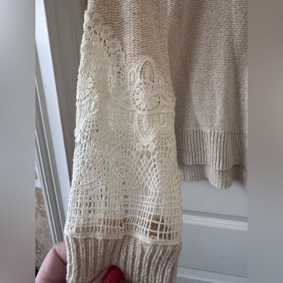Lauren Conrad Lace Detail Sweater - Size Medium - Picture 3 of 7